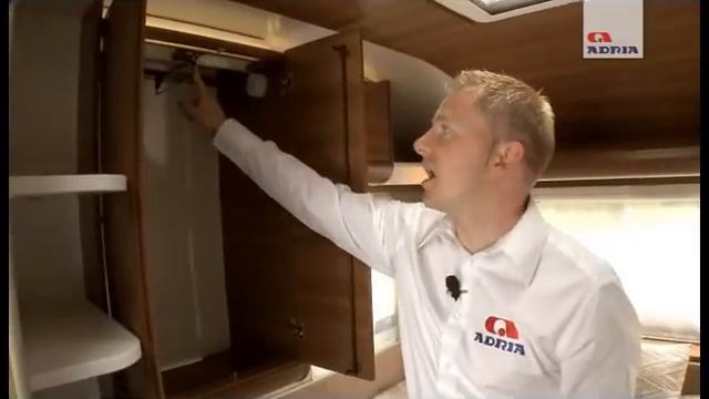 Adora ENG MPEG1 смотреть онлайн