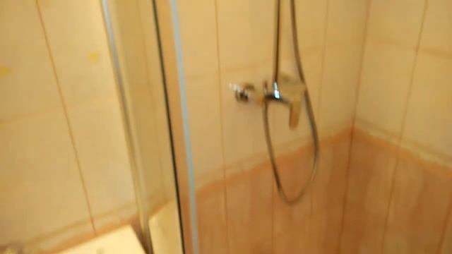 Установка душевой кабины и раковины смотреть онлайн