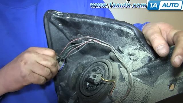 How to Replace Headlight 08-15 Nissan Titan