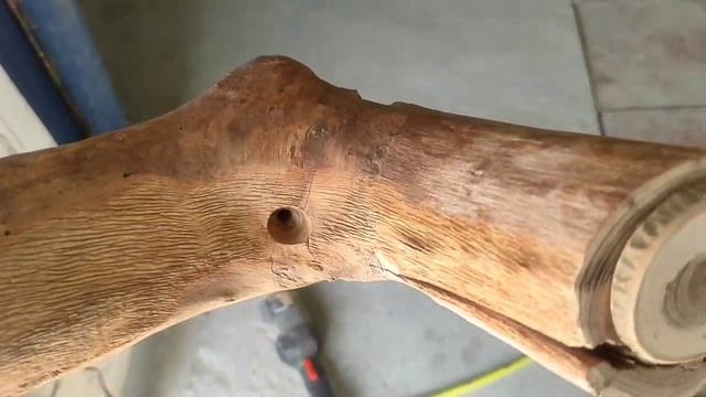 журнальный столик из корня карагача.
