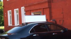 Видеомониторы на крышу автомобиля. Медианоситель на автомобиль. Led экран на автомобиль.