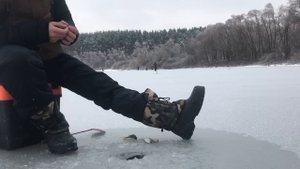 Первый лёд!!! ЗИМНЯЯ РЫБАЛКА НА ОКЕ. Окунь и плотва. Рыбалка 2023