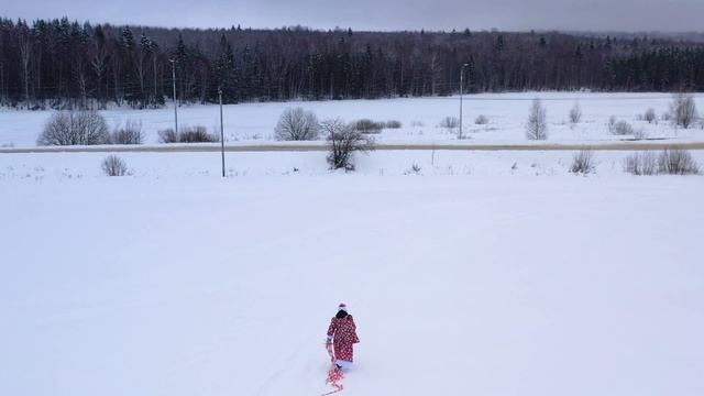 С Новым годом! Открытка на снегу смотреть онлайн