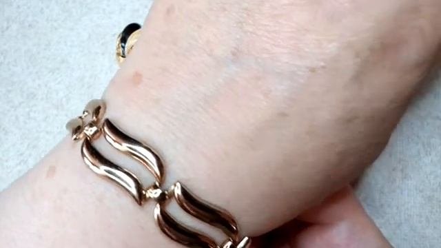 15. Распаковка посылки с винтажной бижутерией. Инталия, браслеты.