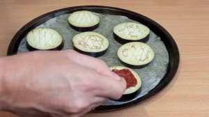 Таких вкусных Баклажанов я ещё  не ел/Eggplant with cheese baked in the oven!