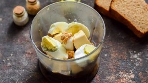 Бутерброды с паштетом из тунца