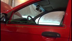 Замена молдинга переднего бокового стекла на автомобиле Hyundai Getz