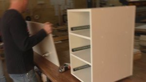 КАК СОБРАТЬ МЕБЕЛЬ: СБОРКА МАНИКЮРНОГО СТОЛА КОМФОРТ №5