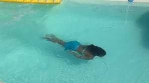 RICO VS POBRE #2 NA PISCINA | NICOLE DUMER