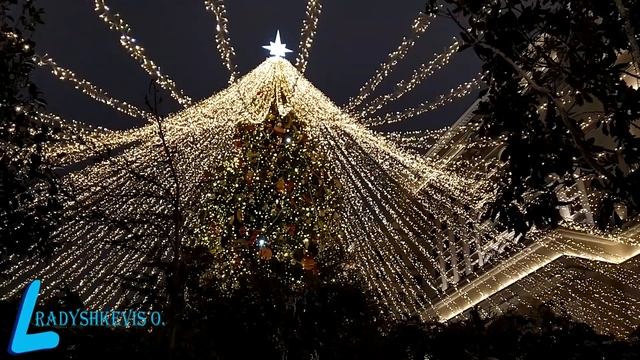 Путешествие в Рождество 2020 продолжается в цетре Москвы смотреть онлайн