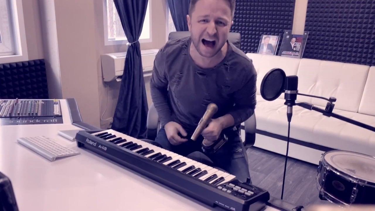 Brandon Stone (Брендон Стоун) - антикризисная песня «Коронавирус уйди» смотреть онлайн