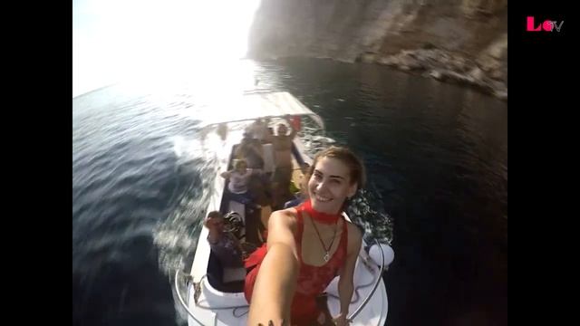 Модель в море: модный показ дизайнера Яны Недзвецкой shop.misslo.com 88003337258 смотреть онлайн