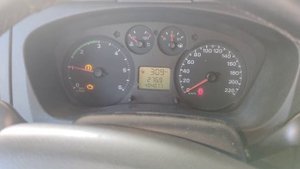 Замена топливного клапана и датчика распредвала на Ford Transit 2006 года выпуска
