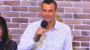Не вставайте так быстро с молитвы