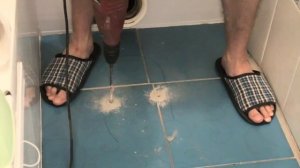 Установка унитаза своими руками на кафельный пол