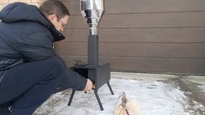 Печка универсальная,  работает на дровах, палетах и пелетах.