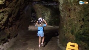 Кукла Ненуко. Ярослава катается на верблюде. Прогулка к Водопаду - Видео для детей. Nenuco Doll