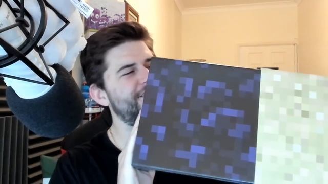 LIFE SIZED MINECRAFT DUNGEONS CHEST UNBOXING!? смотреть онлайн