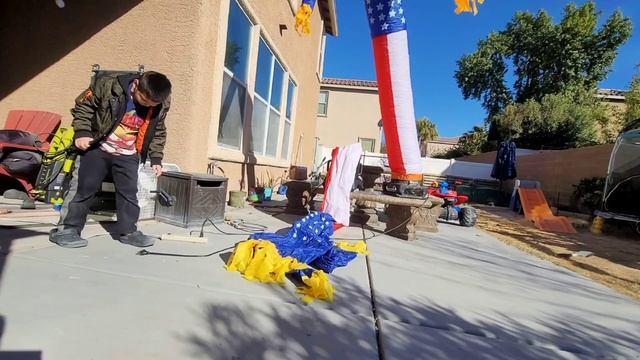 Two American Air Dancers! They Are Brothers! ~ Unboxing! смотреть онлайн