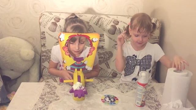 Пирог в лицо | Челлендж | Настольная игра| Детская игра в русскую рулетку смотреть онлайн