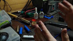 Как и чем я паяю акб 18650? Паяльник 150вт и 80вт