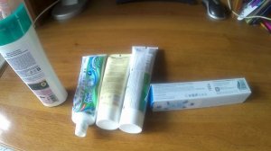 Зубные пасты без фтора. Чем опасен фтор?