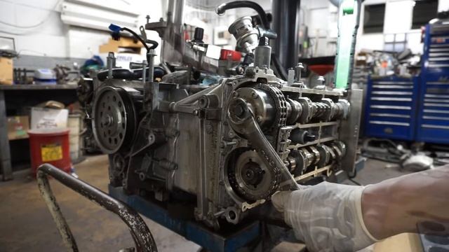 PORSCHE 997 TURBO MAJOR SERVICE AND MAINTENANCE PART 4 CAMSHAFT INSTALLATION AND ENGINE TIMING