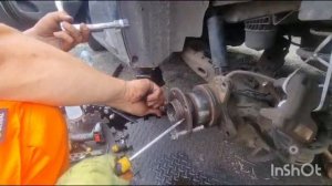 Rear wheel Bearing Removing Peugeot Traveller 2017