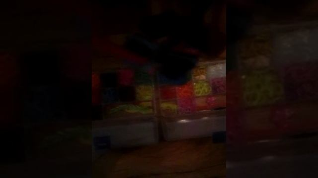 Плетение из твинок.Урок 2.(рыбий хвостик) смотреть онлайн