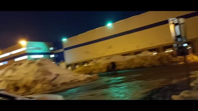 Стройка за 1300т.р или работа на складе комплектовщиком что лучше и легче.