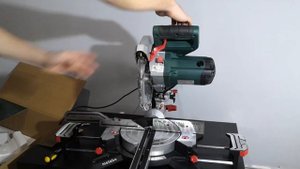 Лучшая Торцовочная пила METABO KGS 254 M Торцовка Метабо КГС 254 М