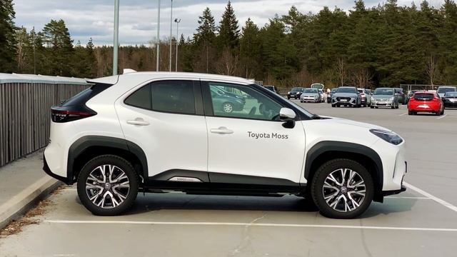 Unveiling the Toyota Yaris Cross AWD Hybrid: Exterior Elegance, and In-Depth Specifications!