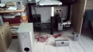 DVD-плеер BBK 516SI и акустическую система 5.1CH для домашнего кинотеатра