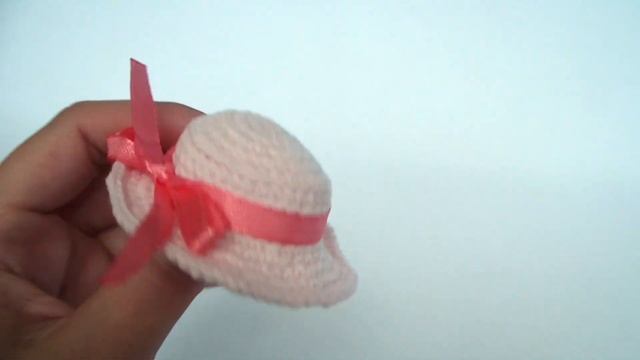 Мягкая вязаная игрушка Шляпка крючком смотреть онлайн