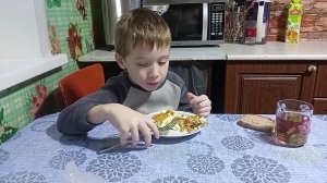 Моя жизнь в деревне.Провожу ,время с внуком .