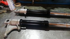 Хонда вфр замена масла в вилке, 2015 год вфр, заливать нало в каждое перо 506мл.