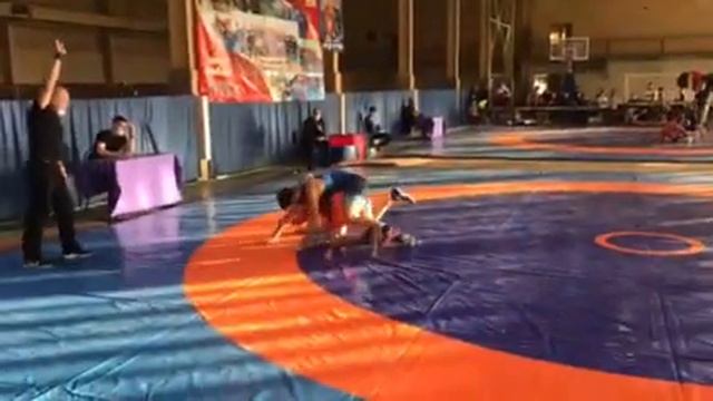 Амплитудный Бросок - обвивом голени. Вольная борьба. смотреть онлайн