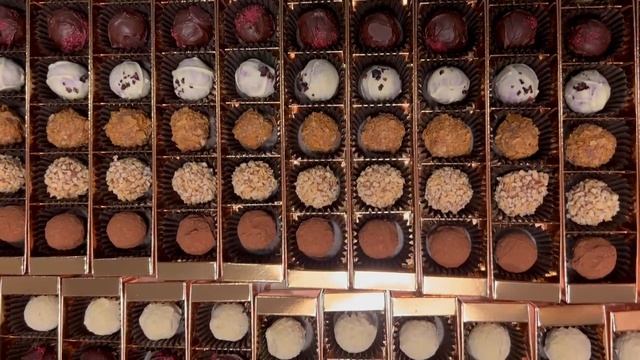 Брендированные подарки настоящего шоколада и конфет с логотипом ручной работы от Шокодивы