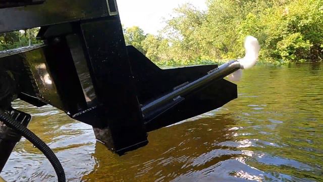 New motor for the 14ft mud boat!! смотреть онлайн