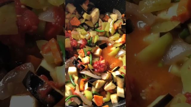 Икра овощная. Баклажанная икра. #асмр #рецепты #салаты #икра #икраизбаклажанов смотреть онлайн