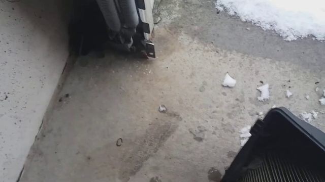 Заменна воздушнего фильтра Audi A6 C6 3.0 tdi смотреть онлайн