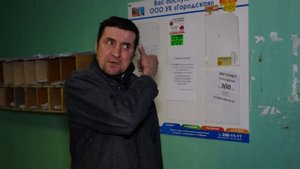 ЖИЛЬЦЫ ОБЩАГИ ВЫКИДЫВАЮТ МУСОР ПРЯМО ИЗ ОКОН