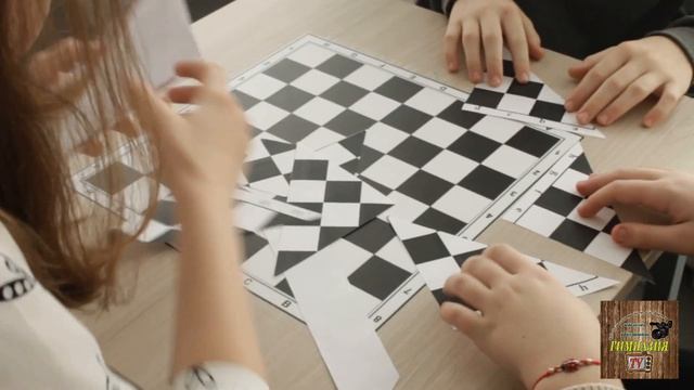 Игра "В волшебном королевстве шахмат" в Точке роста Тарской гимназии №1 смотреть онлайн