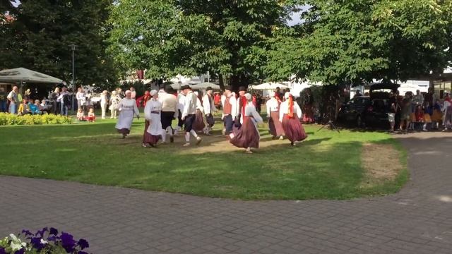 Эстонские народные танцы . Г . Пярну. 2018г. смотреть онлайн