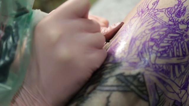 Повар с татуировкой дракона. Задания от бренд-шефа AQ KITCHEN – изучаем специи. HELLO KITCHEN с. 7 смотреть онлайн