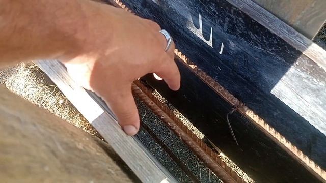 Установка опалубки под забор,самый простой способ.