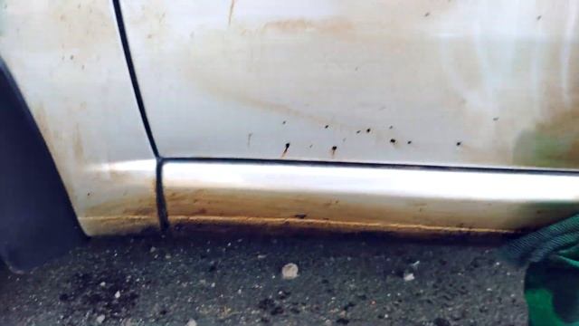 Чем убрать гудрон с машины