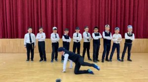 Поздравление с 8 Марта . Часть 1