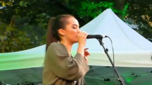 Faouzia singing french live| Live in concert Papaoutai| Faouzia's live performance of French song