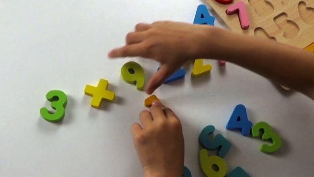 Математика для детей Учим таблицу умножения на 3 на доске вкладке с Кириллом